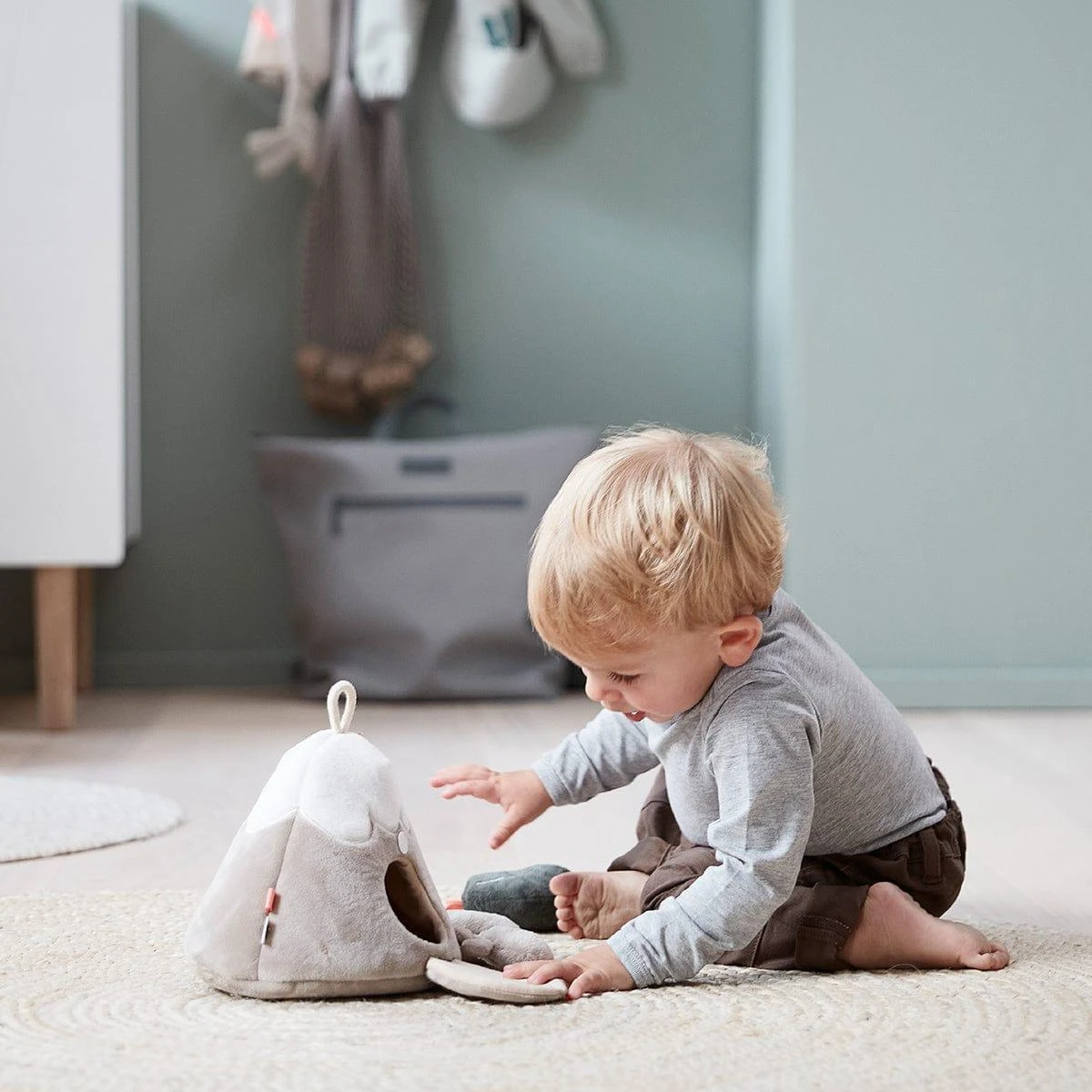 Done By Deer Hide And Seek Activity Toy - Mountain 6 Done By Deer Hide And Seek Activity Toy - Mountain - Image 4