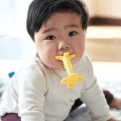 EDISON Mama Kamikami Baby Teether Banana Plus 8 EDISON Mama Kamikami Baby Teether Banana Plus -Baby Products Shop edison mama kamikami baby teether banana plus lupipop 3