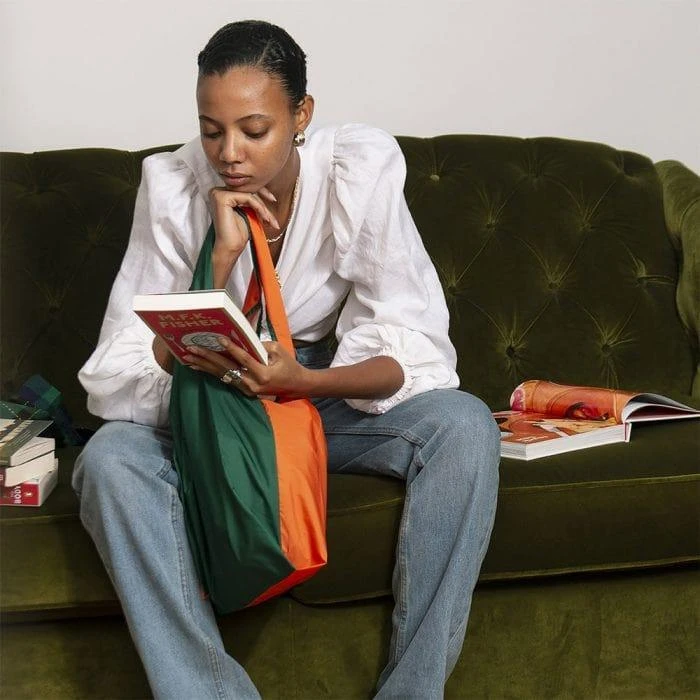 KIND BAG Reusable Bag - Medium| Bicolour Green & Orange 6 KIND BAG Reusable Bag - Medium| Bicolour Green & Orange - Image 4