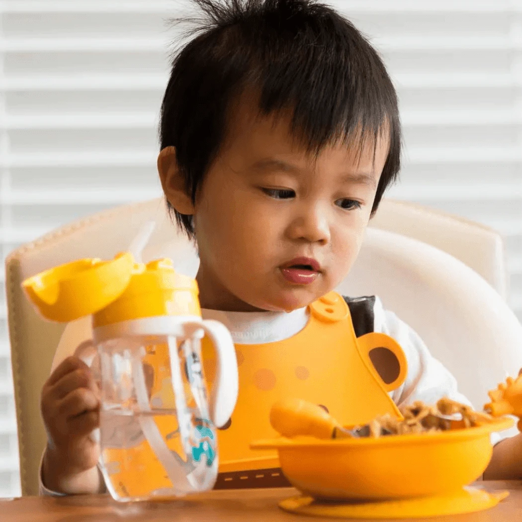 Marcus & Marcus-Tritan Straw Drink Bottle 11 Marcus & Marcus-Tritan Straw Drink Bottle - Image 9