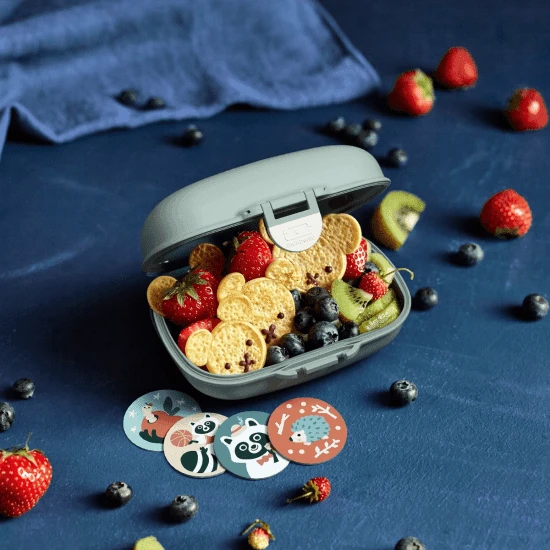 Monbento Gram Snack Box-Green Raccoon 10 Monbento Gram Snack Box-Green Raccoon - Image 8