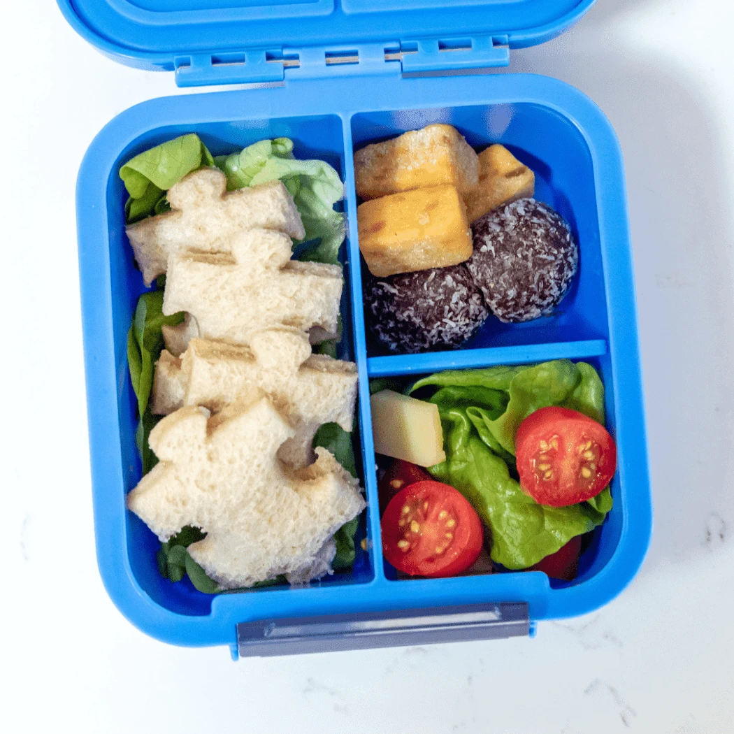 MONTII.CO Lunch Punch Sandwich Cutters | Puzzles 6 MONTII.CO Lunch Punch Sandwich Cutters | Puzzles - Image 4