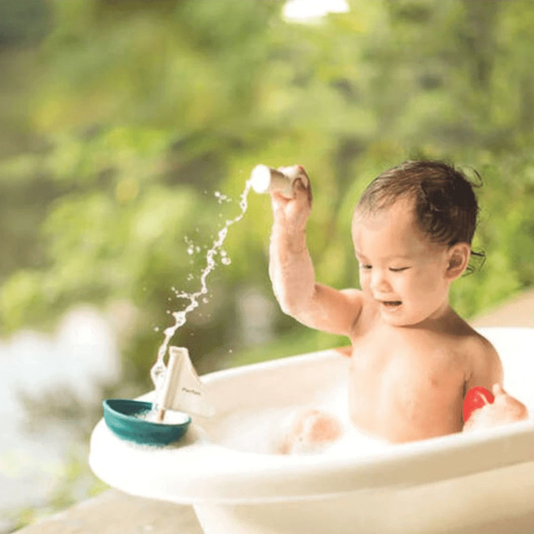 Plan Toys Sailing Boat - Polar Bear 6 Plan Toys Sailing Boat - Polar Bear - Image 4